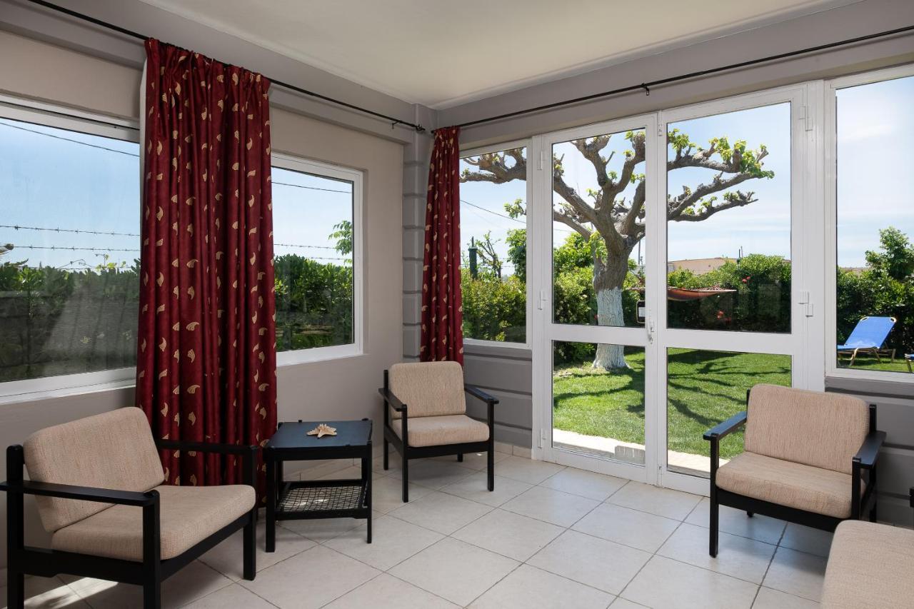 Petrakis Afrathias Garden House Villa Kalamaki  Exteriör bild