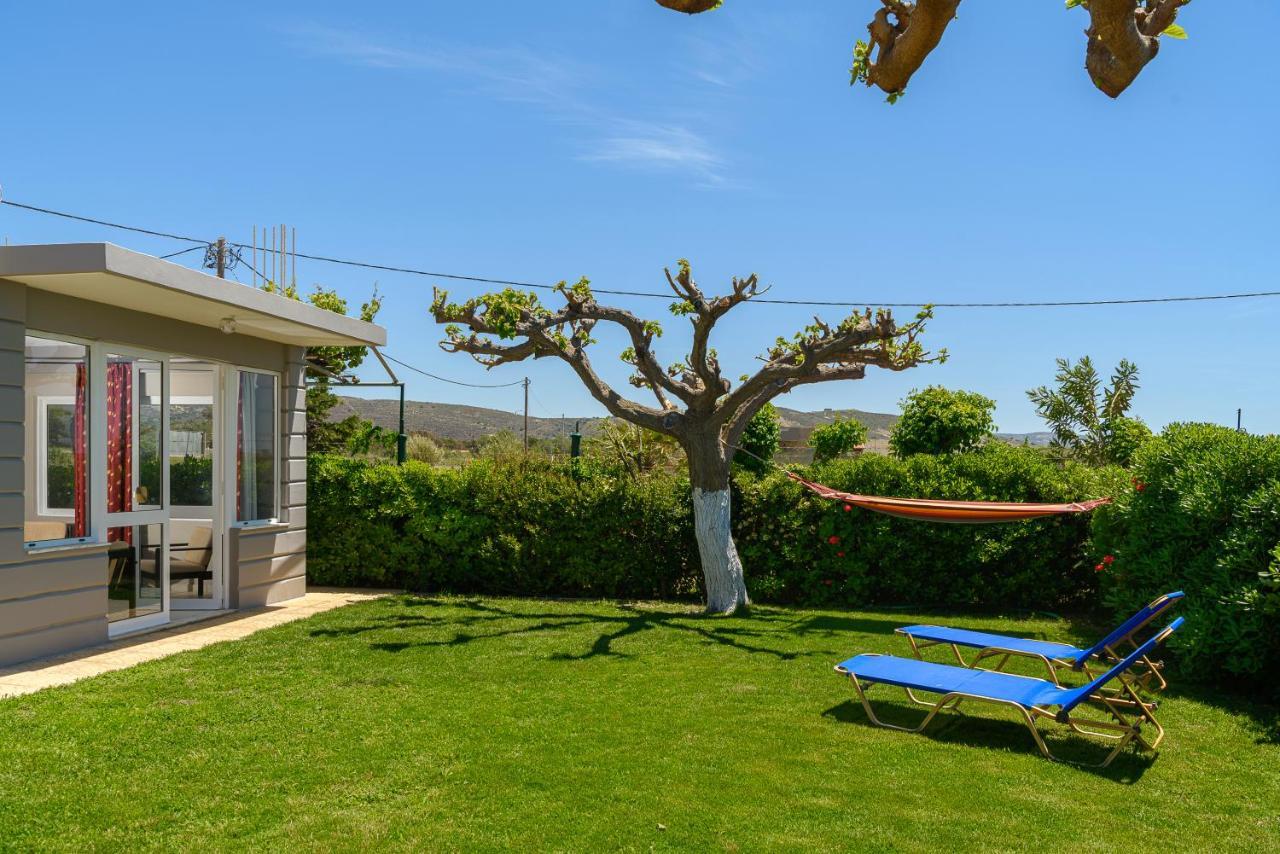 Petrakis Afrathias Garden House Villa Kalamaki  Exteriör bild