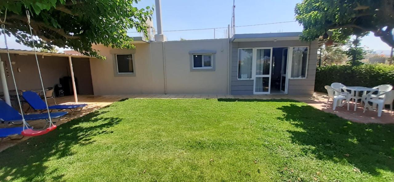 Petrakis Afrathias Garden House Villa Kalamaki  Exteriör bild
